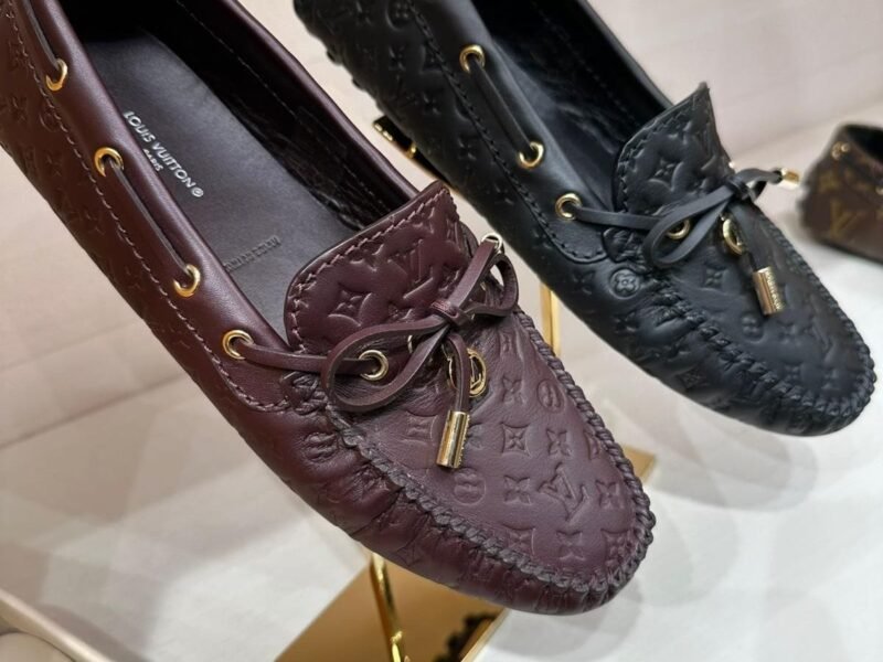 AVAILABLE – Shoes#141