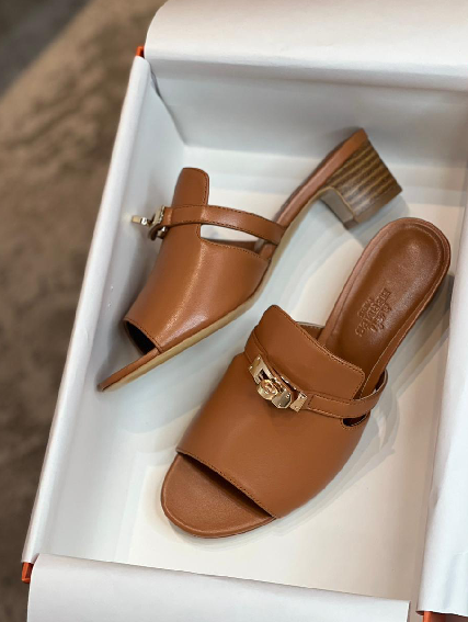 AVAILABLE – Shoes -598