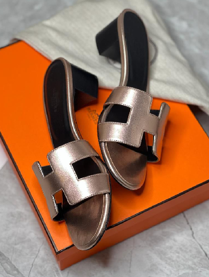 AVAILABLE – Shoes -609