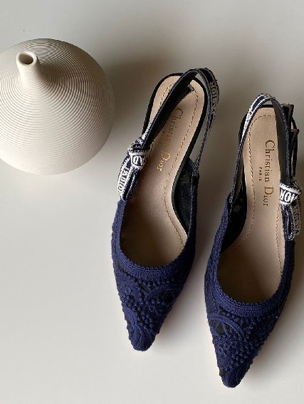 AVAILABLE – Shoes -643