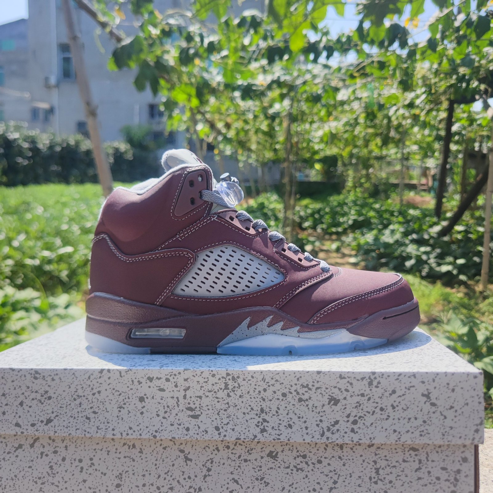 Jordan 5 maroon - Image 3