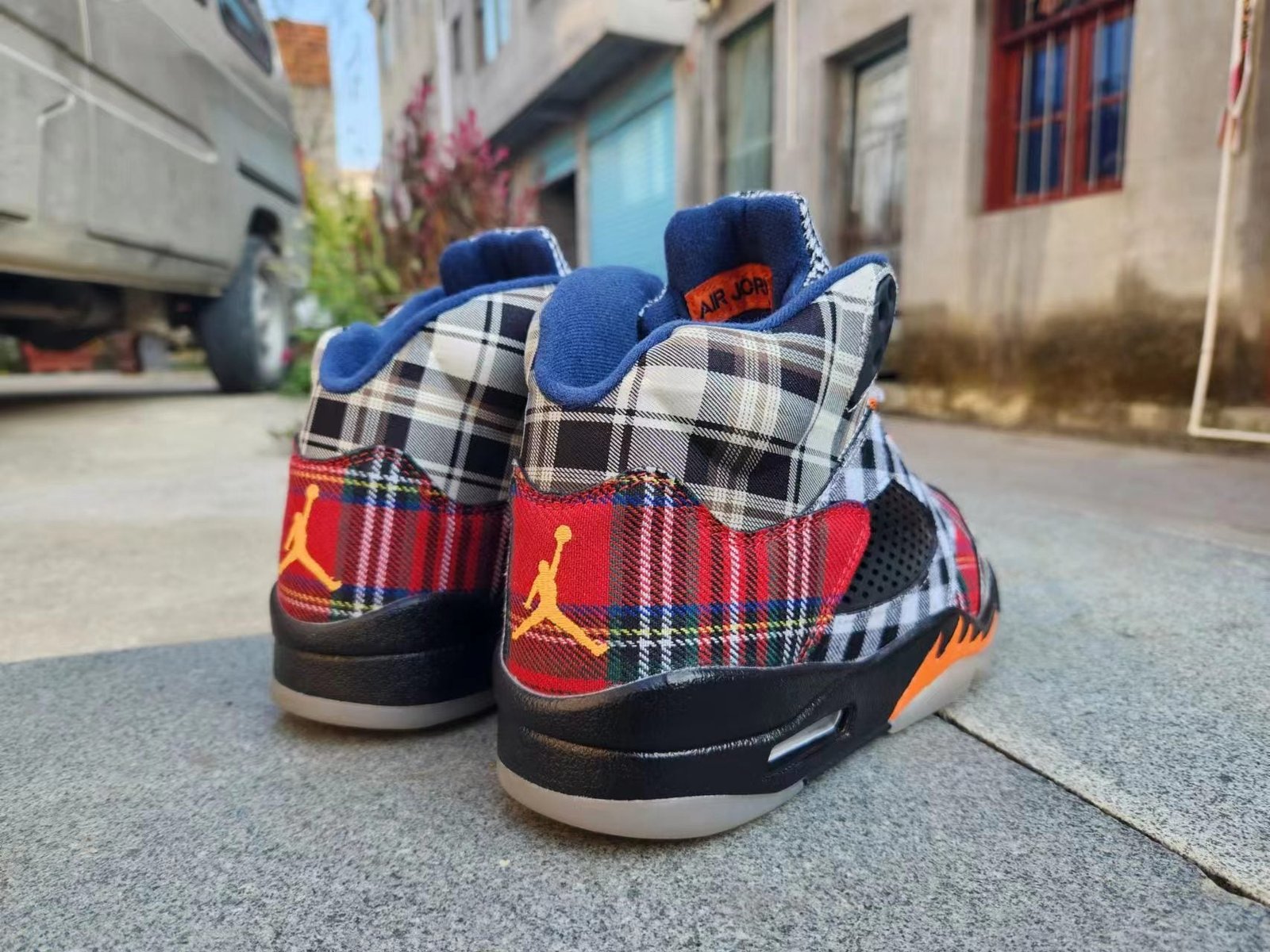 Jordan 5 bold plaid multi-colorway - Image 4