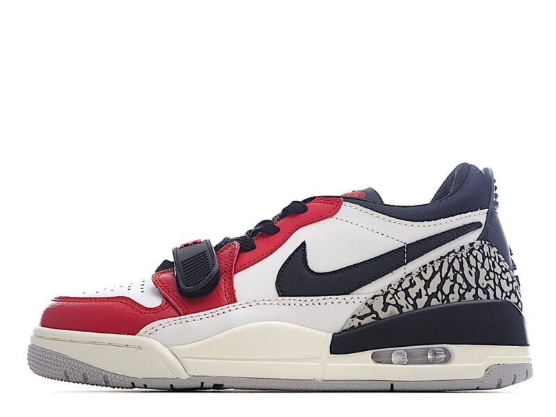 AIR JORDAN 11 "Chicago White/Red"