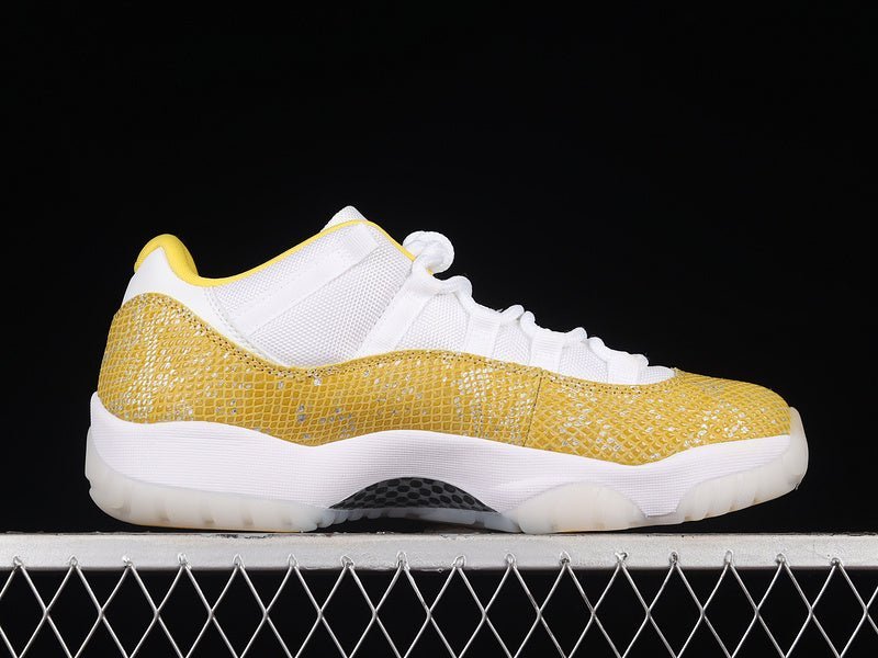 AIR JORDAN 11 LOW YELLOW SNAKESKIN WHITE - Image 3