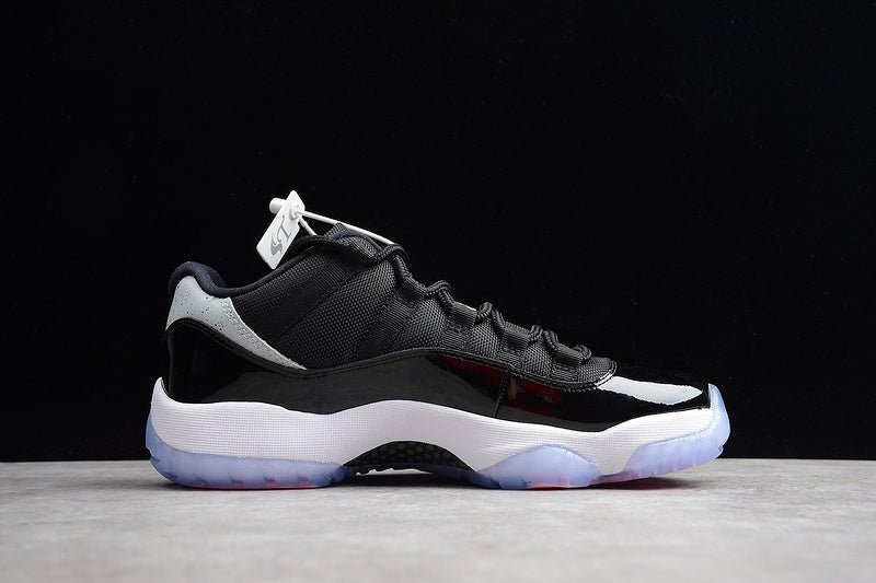 AIR JORDAN 11 RETRO BLACK/INFRARED 23-PR PLATINUM - Image 3