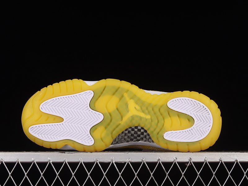 AIR JORDAN 11 RETRO LOW YELLOW SNAKESKIN WHITE - Image 4