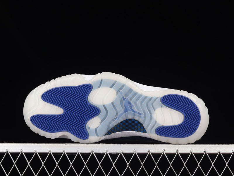 AIR JORDAN 11 RETRO MIDNIGHT NAVY/WHITE - Image 4