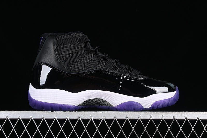 AIR JORDAN 11 RETRO WHITE/BLACK/PURPLE - Image 3