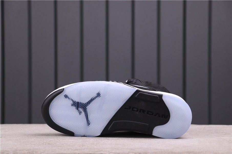 Air Jordan 5 "Oreo" - Image 4