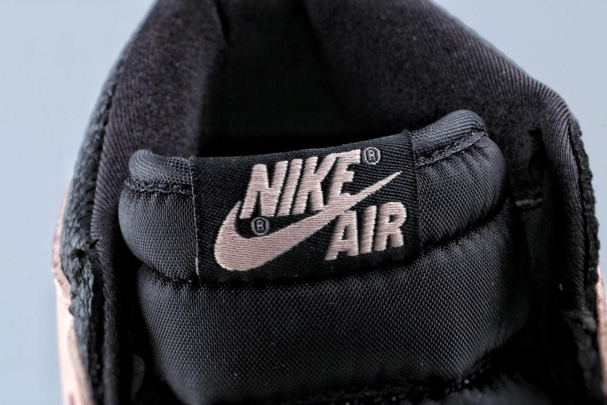 JORDAN 1 HIGH x BLACK CRIMSON TINT - Image 8