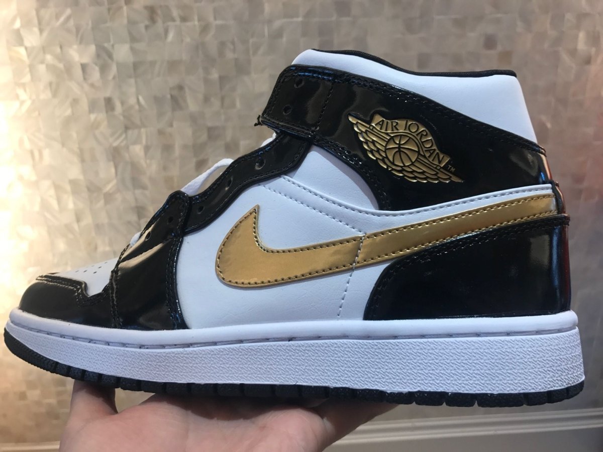 JORDAN 1 MID x PATENT BLACK WHITE GOLD - Image 3