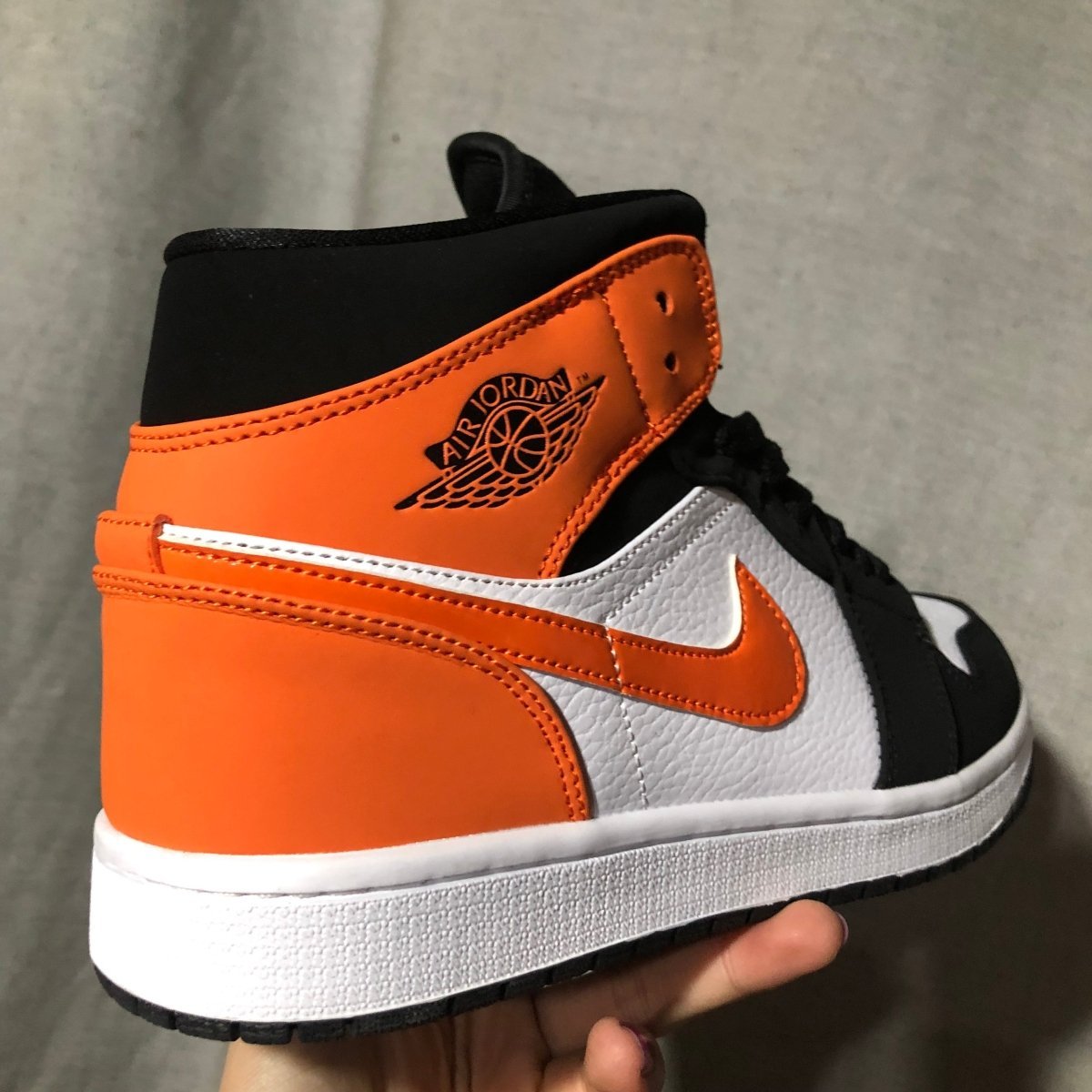 JORDAN 1 MID x SHATTERED BACKBOARD - Image 8