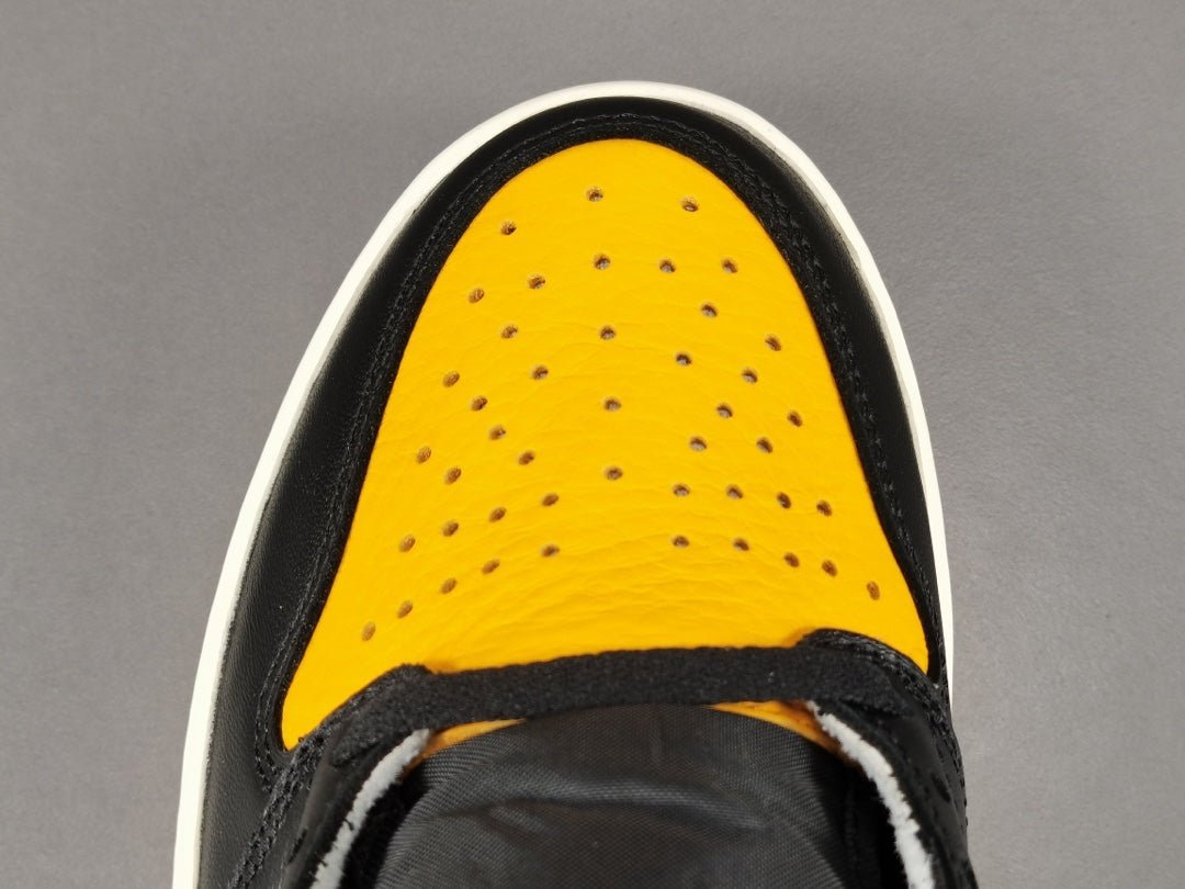 JORDAN 1 RETRO HIGH x TAXI - Image 4