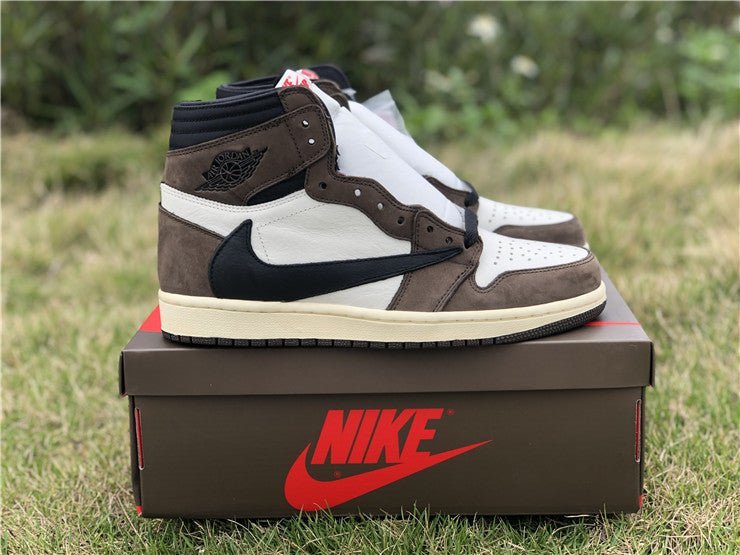 JORDAN 1 RETRO HIGH x TRAVIS SCOTT - Image 3