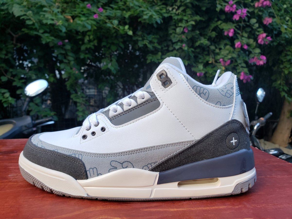 JORDAN 3 RETRO x KAWS - Image 7