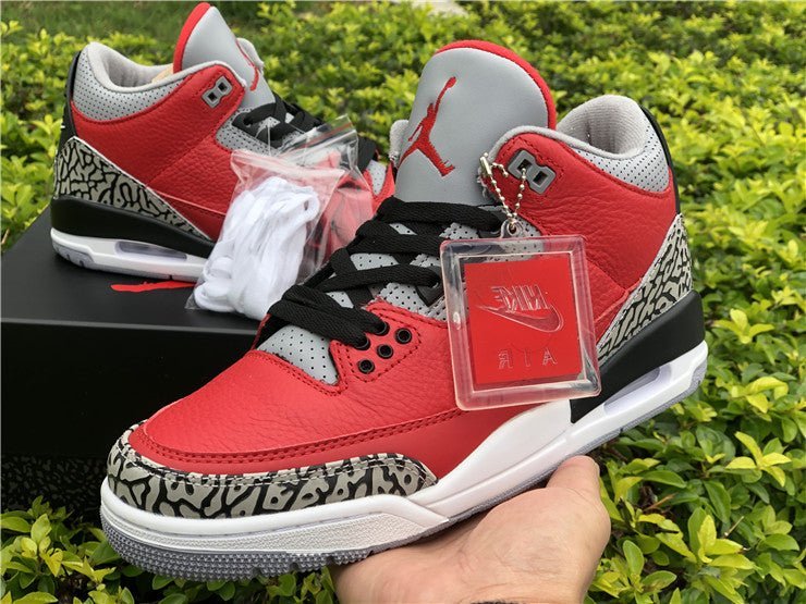 JORDAN 3 RETRO x SE UNITED FIRE RED - Image 6