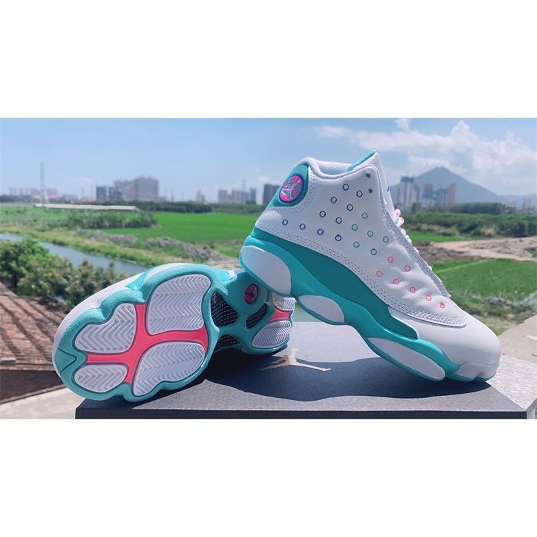 JORDAN 13 RETRO x WHITE SOAR GREEN PINK - Image 7