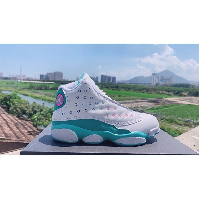 JORDAN 13 RETRO x WHITE SOAR GREEN PINK - Image 6
