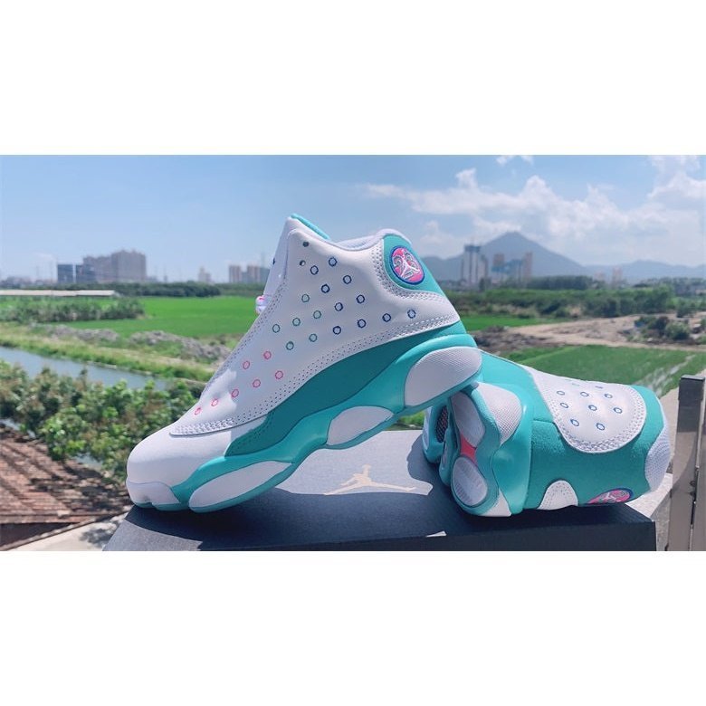 JORDAN 13 RETRO x WHITE SOAR GREEN PINK - Image 3